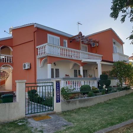 קוקליצ'ה Apartments Martinovic By The Sea מראה חיצוני תמונה
