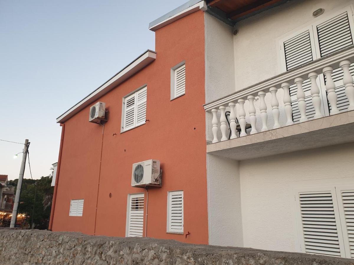 קוקליצ'ה Apartments Martinovic By The Sea מראה חיצוני תמונה