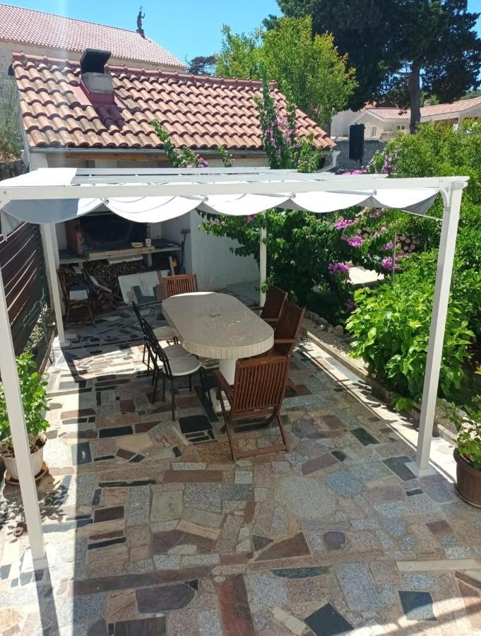 קוקליצ'ה Apartments Martinovic By The Sea מראה חיצוני תמונה