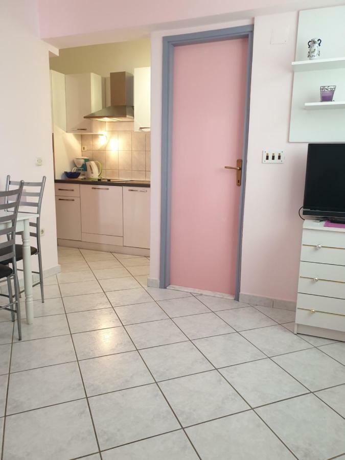 קוקליצ'ה Apartments Martinovic By The Sea מראה חיצוני תמונה