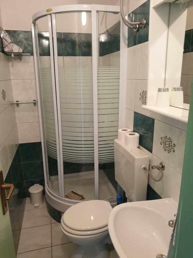 קוקליצ'ה Apartments Martinovic By The Sea מראה חיצוני תמונה