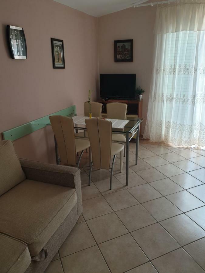 קוקליצ'ה Apartments Martinovic By The Sea מראה חיצוני תמונה