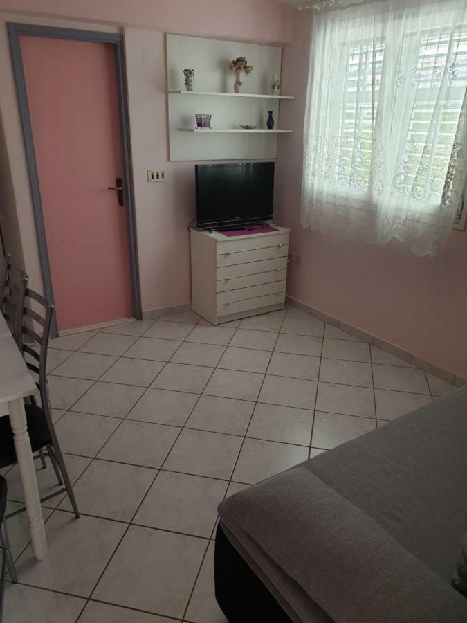 קוקליצ'ה Apartments Martinovic By The Sea מראה חיצוני תמונה