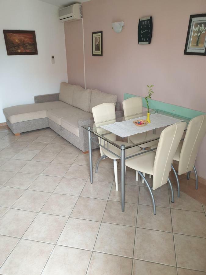 קוקליצ'ה Apartments Martinovic By The Sea מראה חיצוני תמונה