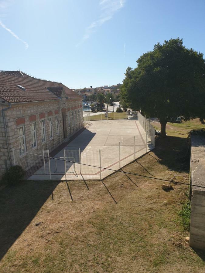 קוקליצ'ה Apartments Martinovic By The Sea מראה חיצוני תמונה
